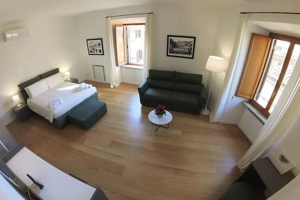 Nesty Margana House kontakter